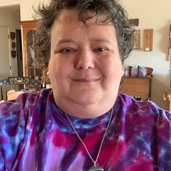 Meet your Posher, Laurie - Picture 1 of 1